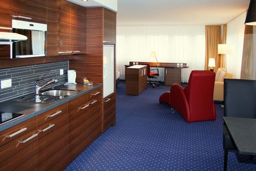 Hotel Hoeri Inn Habitación foto